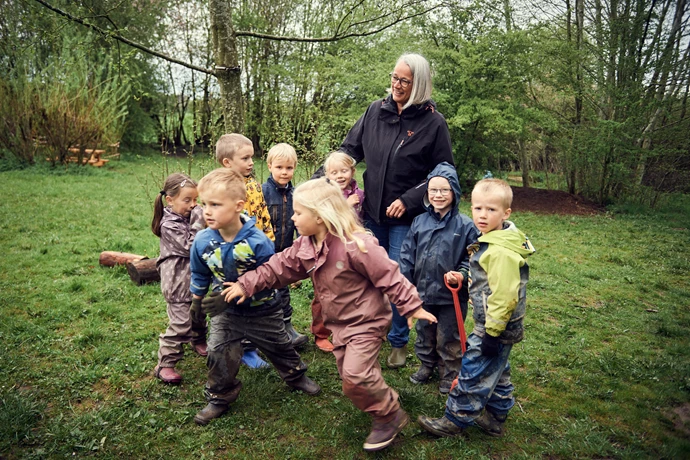 Skal de voksne lege med?